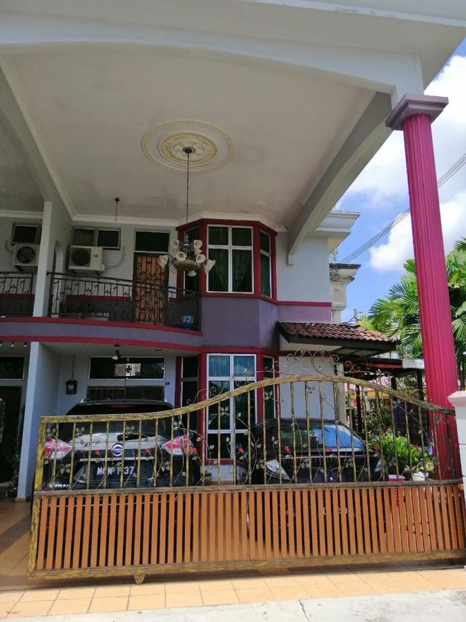 Hawwa Sara Muslim Homestay Malacca Exterior foto